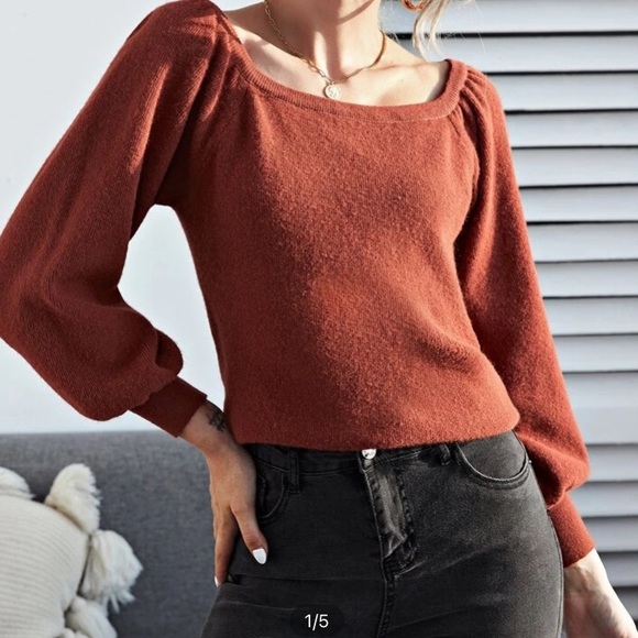 Unused sweater, exactly like pictures - Picture 3 of 4